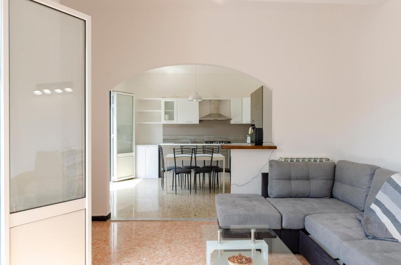 Joivy Family Flat With 3 Balconies, 10 Min To Beach โมเนเลีย ภายนอก รูปภาพ